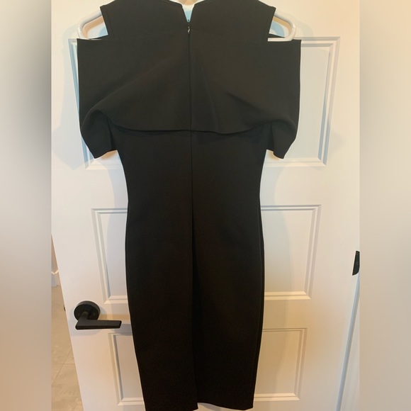 Martin grant fitted dress with cold shoulder - Picture 3 of 3
